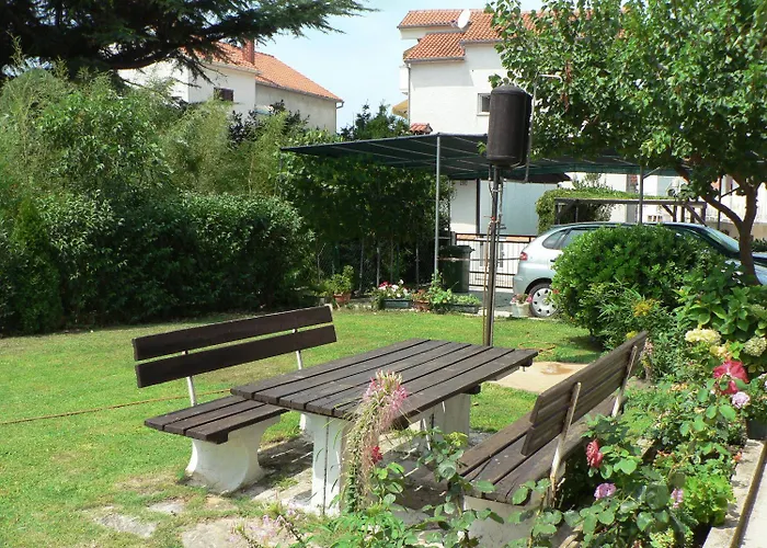 Apartments Sestan